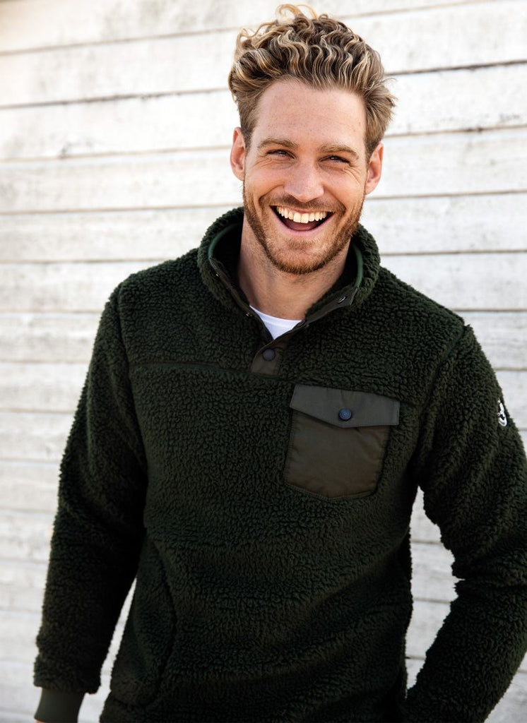 Black sherpa pullover deals